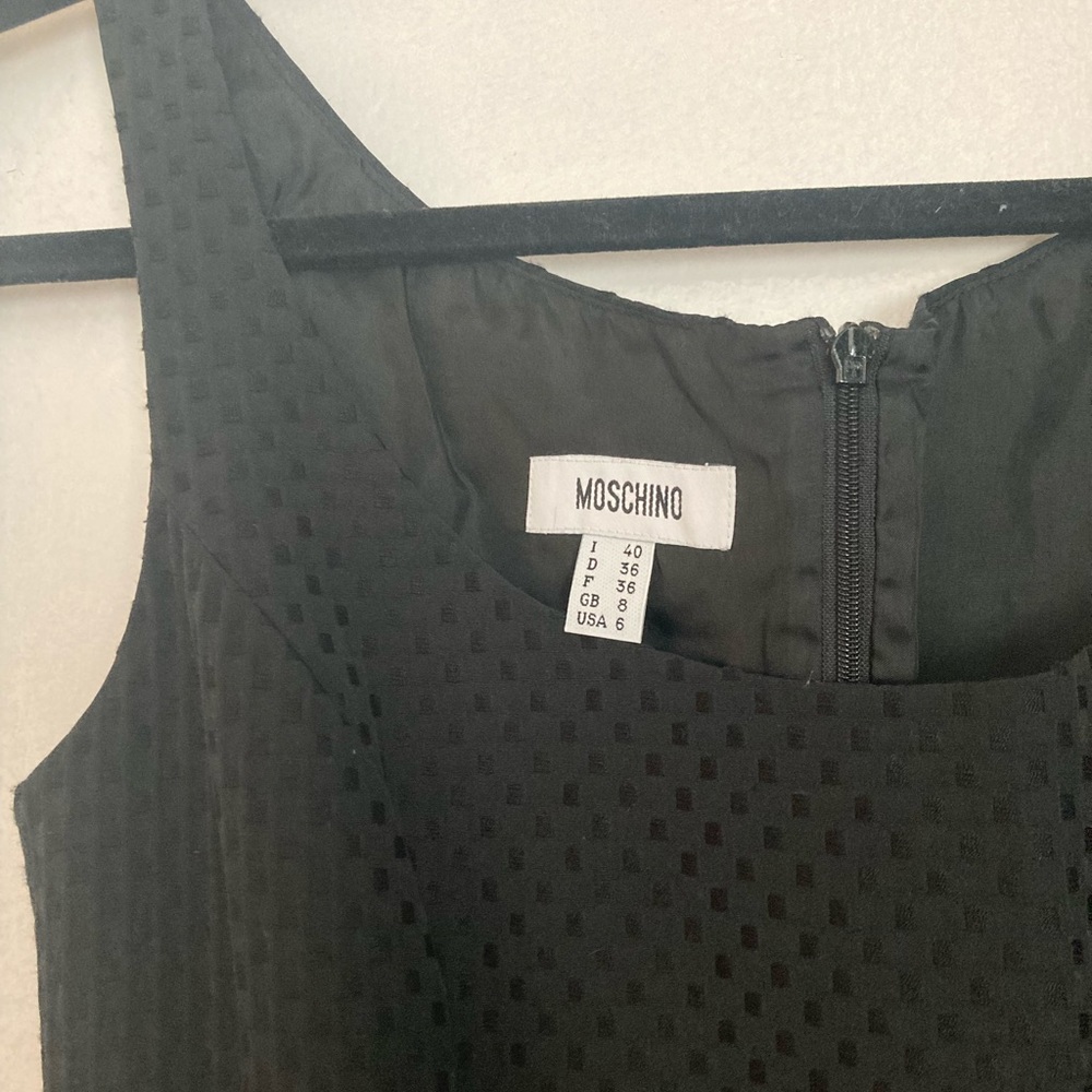 elegant moschino black sleeveless dress